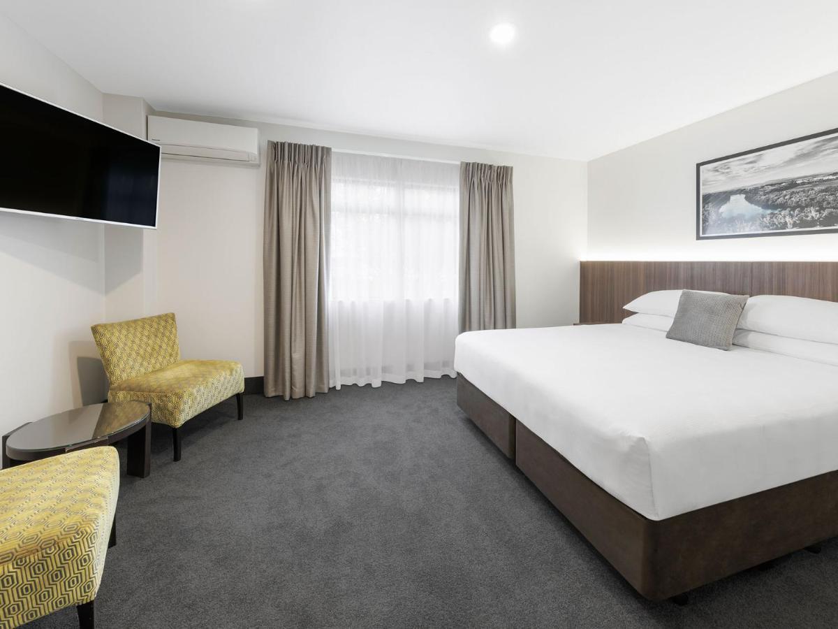 Отель Jetpark Hamilton Airport New Zealand Rukuhia Экстерьер фото