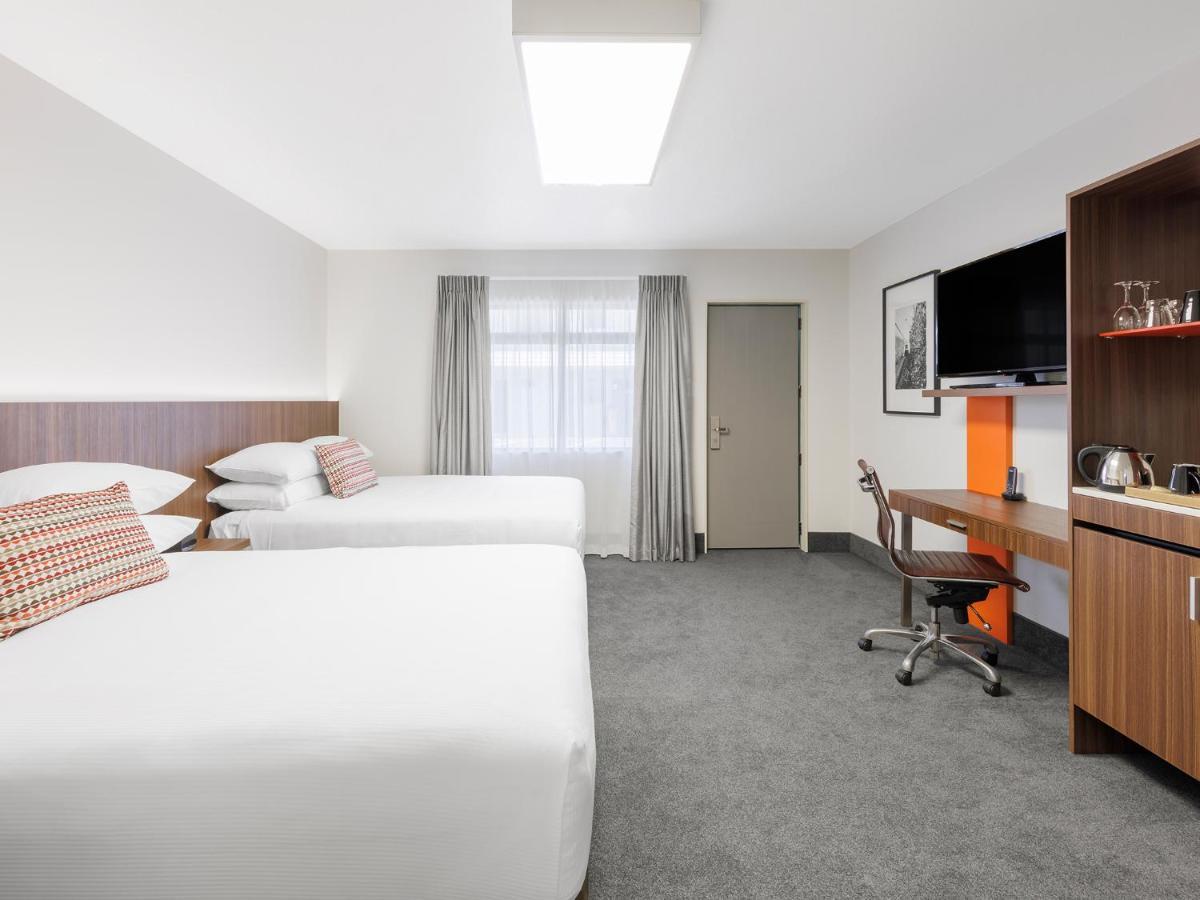 Отель Jetpark Hamilton Airport New Zealand Rukuhia Экстерьер фото